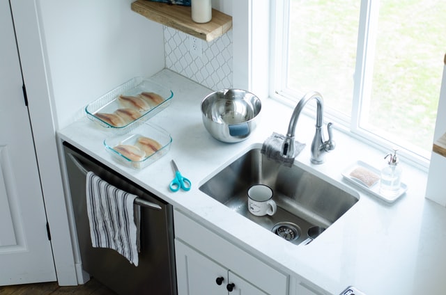 how to choose the right kitchen sink