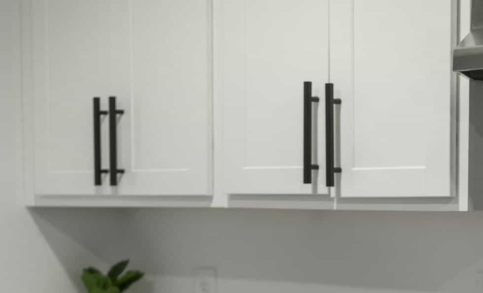 cabinet hardware suppliers