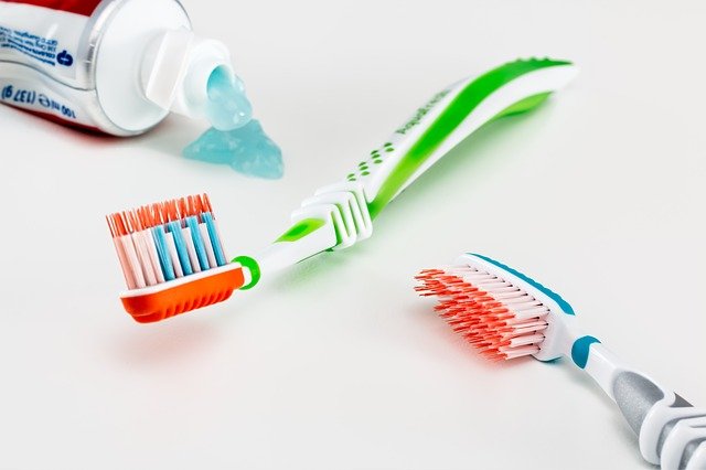 Toothbrush Gf1c80c799 640