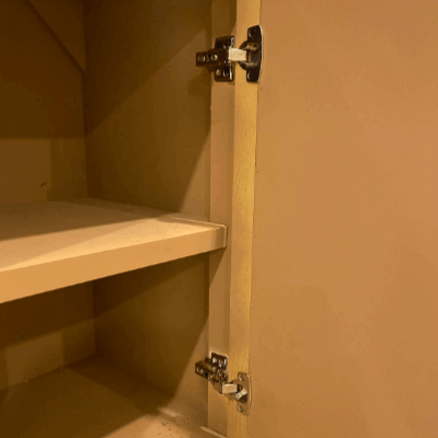 hinge-use-scene